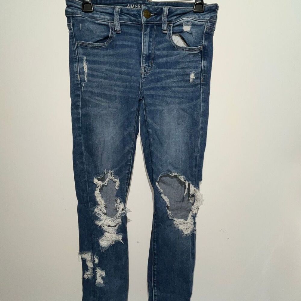 American Eagle Women's Blue Next Level Stretch Distressed Skinny Jeans Size 6